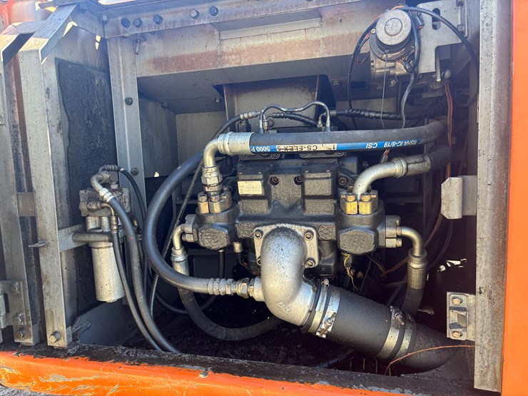 hitachi-ex200-lc-image-37