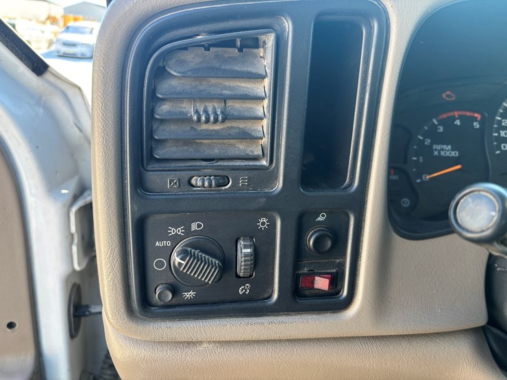 2005-chevrolet-2500-image-50