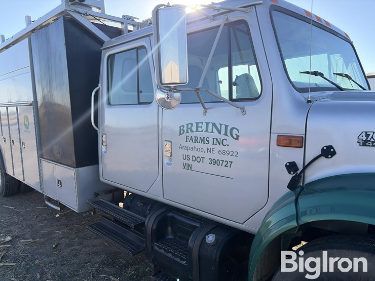 2001-international-4700-image-13