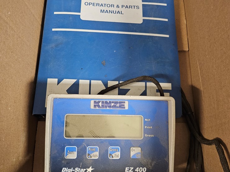 2006-kinze-1050-image-17