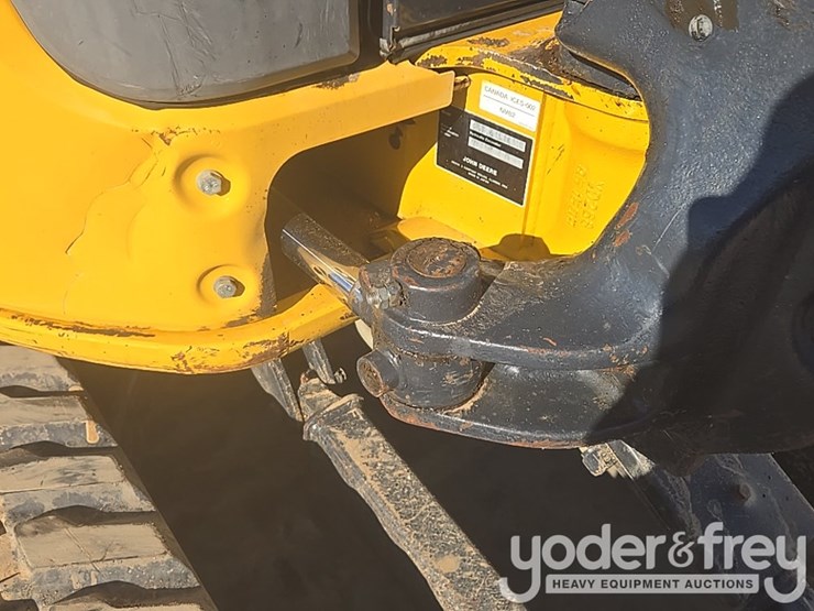 2020-deere-35g-image-43