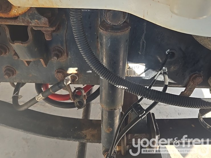 2020-freightliner-m2-106-image-19