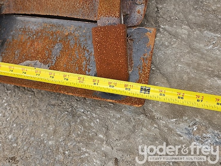 2017-takeuchi-tl12r2-image-9