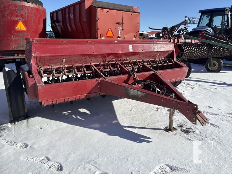 case-ih-5100-image-3