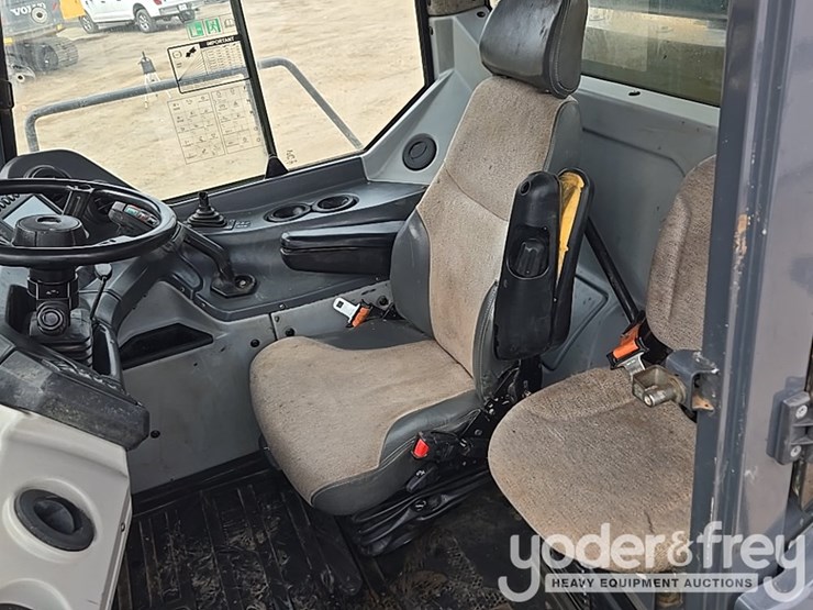 2019-deere-460e-image-73