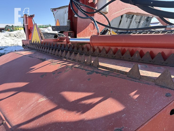 new-holland-1475-image-8