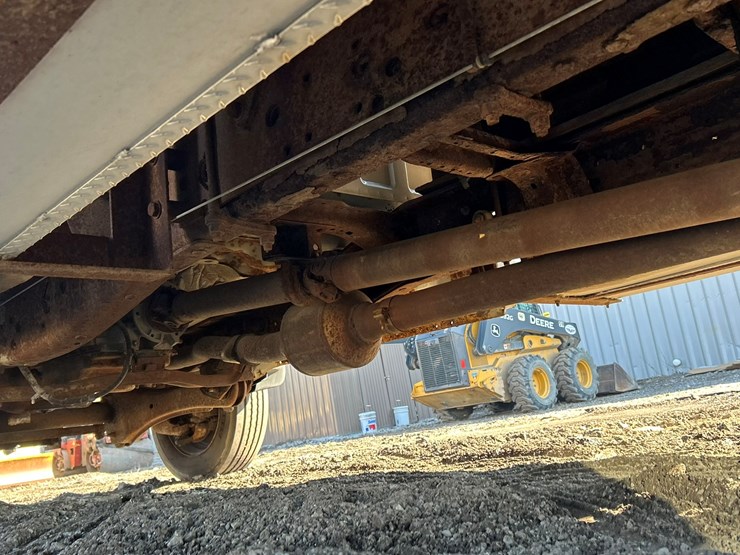 2005-ford-f550-image-39