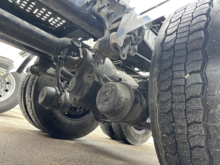 2018-volvo-10-image-36