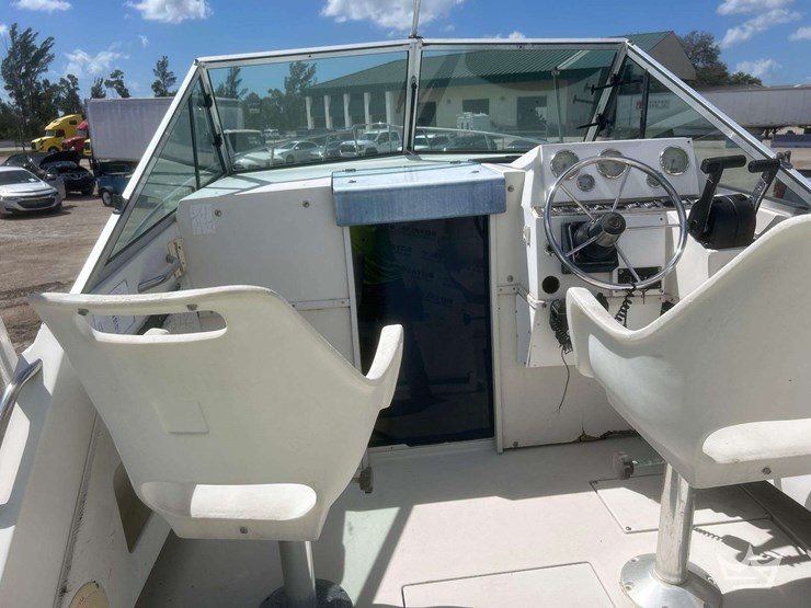 1991-25ft-wellcraft-250-sportsman-boat-and-2008-t/a-boat-trailer.-image-22