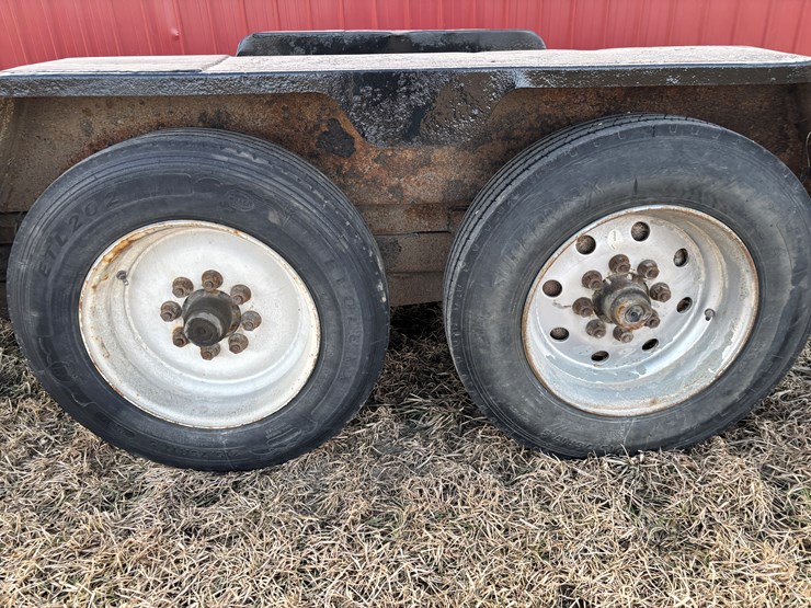 #2276-•-2013-b-&-b-20'-tandem-axle-tilt-bed-trailer-image-41