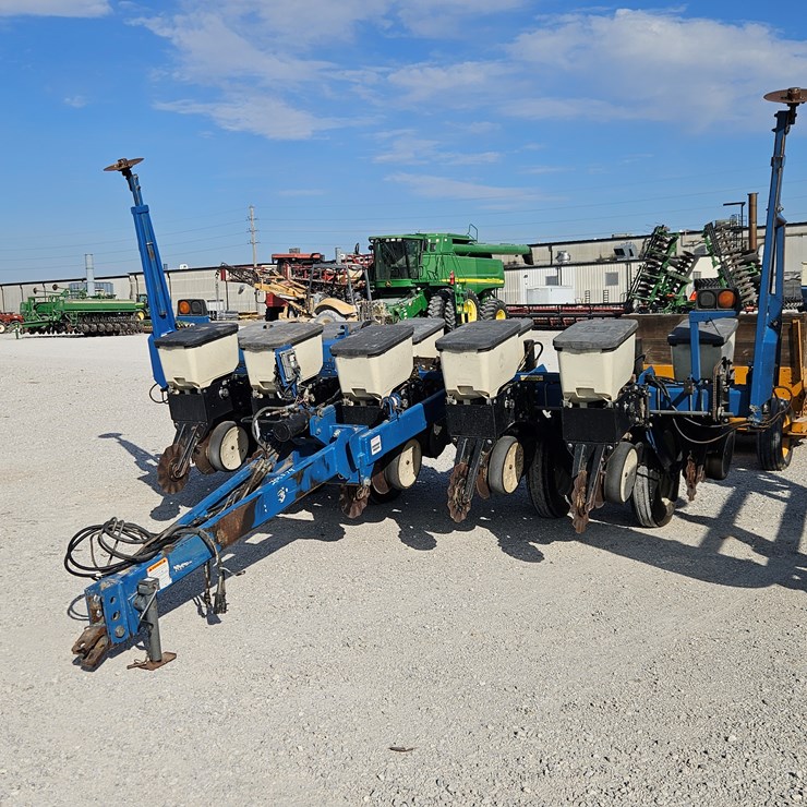 2004 KINZE 3000