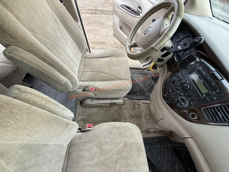 2000-mazda-mpv-image-16