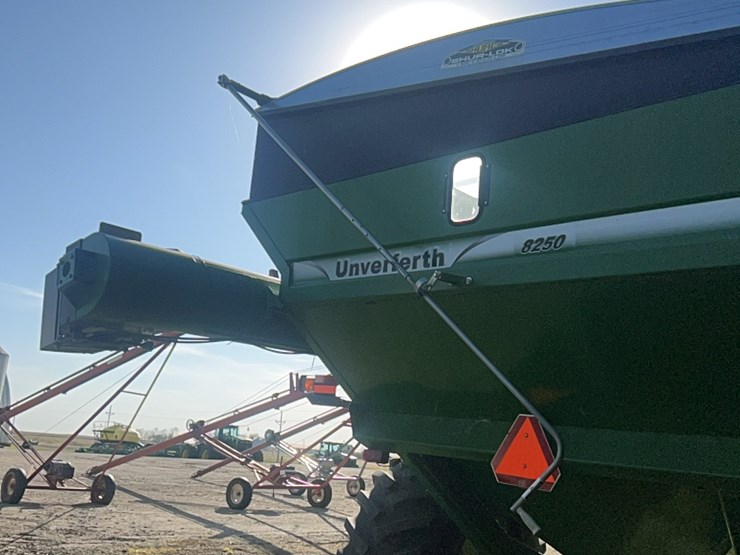 2006-unverferth-8250-image-23