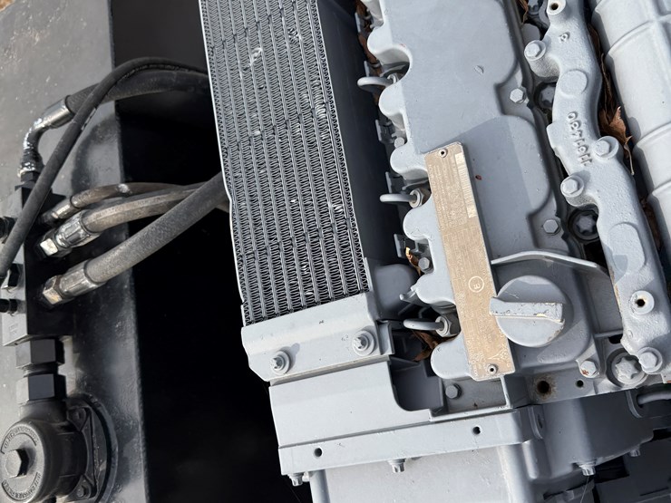 #40961-•-2011-magnolia-/-adams-t/a-fertilizer-tender-trailer-image-73