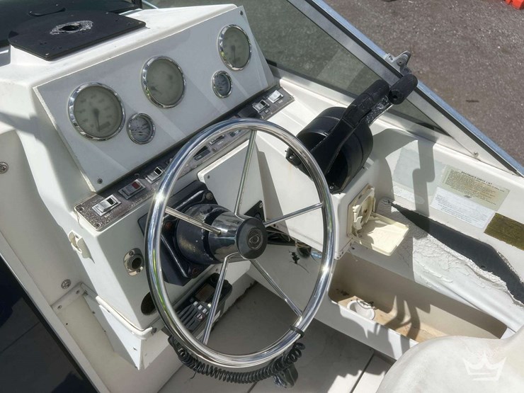 1991-25ft-wellcraft-250-sportsman-boat-and-2008-t/a-boat-trailer.-image-24