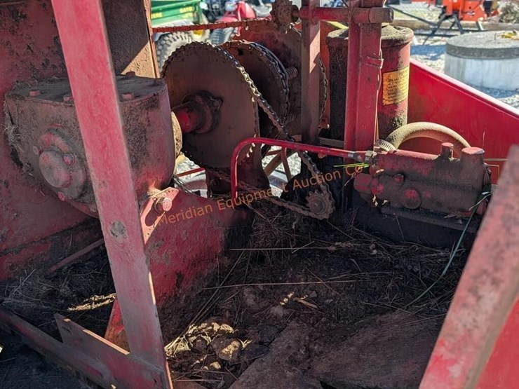 new-holland-286-image-18