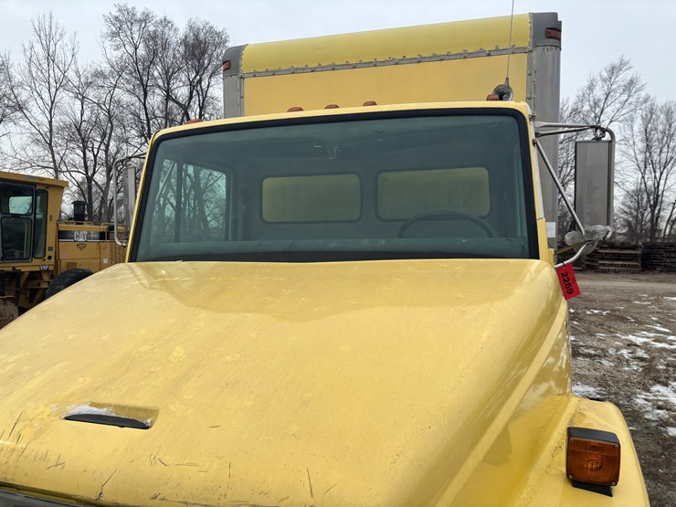 #2269-•-1992-freightliner-box-truck-image-10