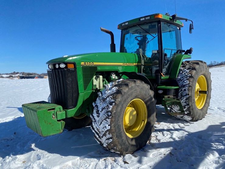 john-deere-8100-image-1