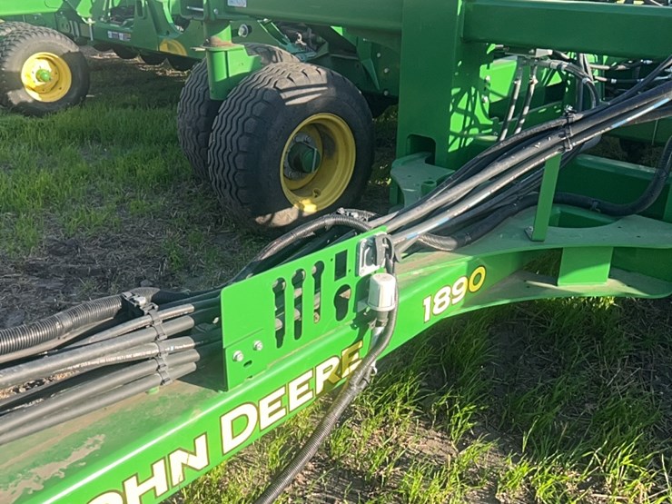 2018-john-deere-1910-image-67