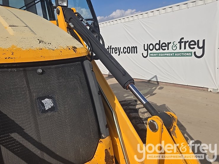 2017-jcb-3cx-image-29