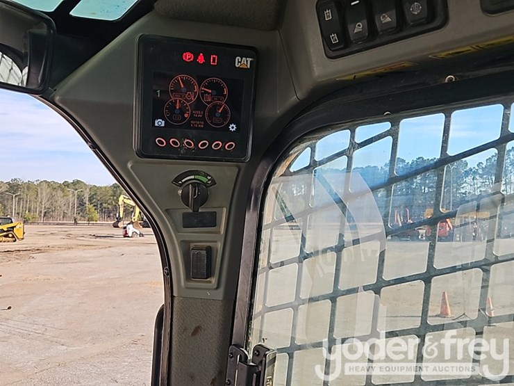 2022-caterpillar-289d3-image-15
