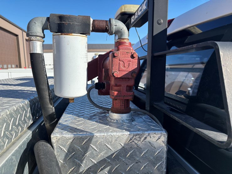 2002-chevrolet-2500-image-28