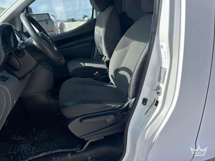 2018-nissan-nv200-image-13