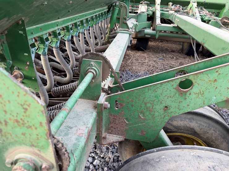 john-deere-35-image-63