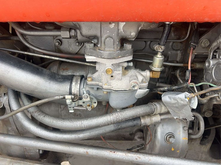 massey-ferguson-135-image-22