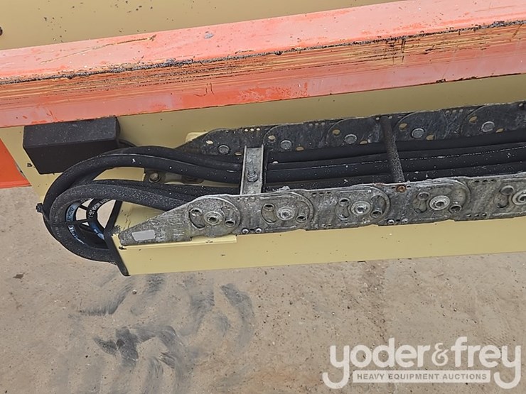 2015-jlg-600s-image-22