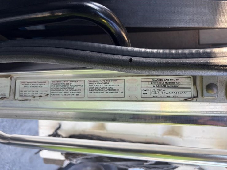 2015-peterbilt-365-image-20