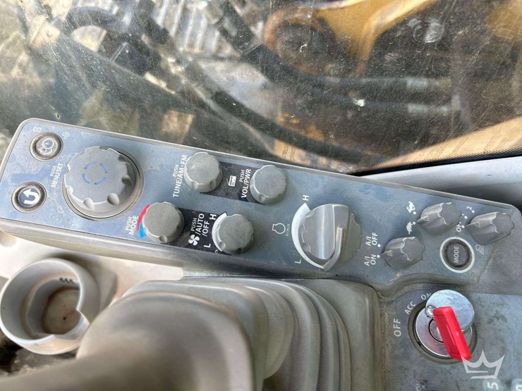 2014-john-deere-350g-hydraulic-excavator-image-17