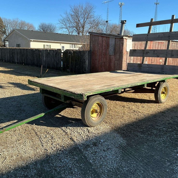 Hayrack 7' x 14' w/JD Gear & Hoist