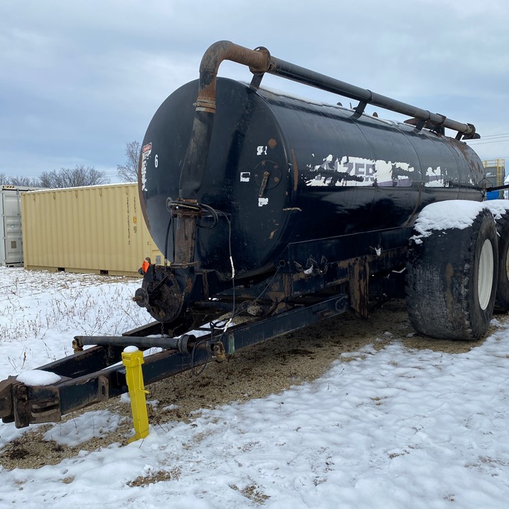 #1200 • Balzer 6000 Tandem Axle Tanker (No Title) (St. Nazianz, WI)