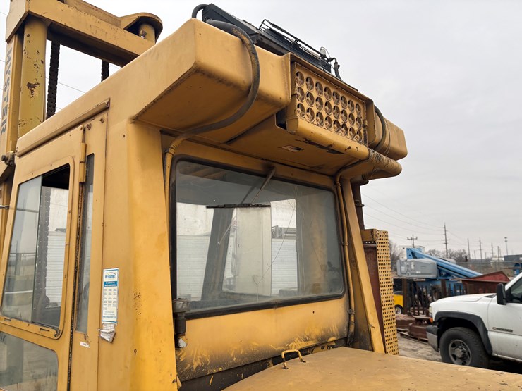 #2302-•-hyster-275-forklift-image-11