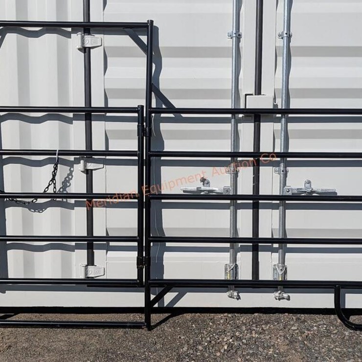 7' x 9.5' MD Panel w/ Gate