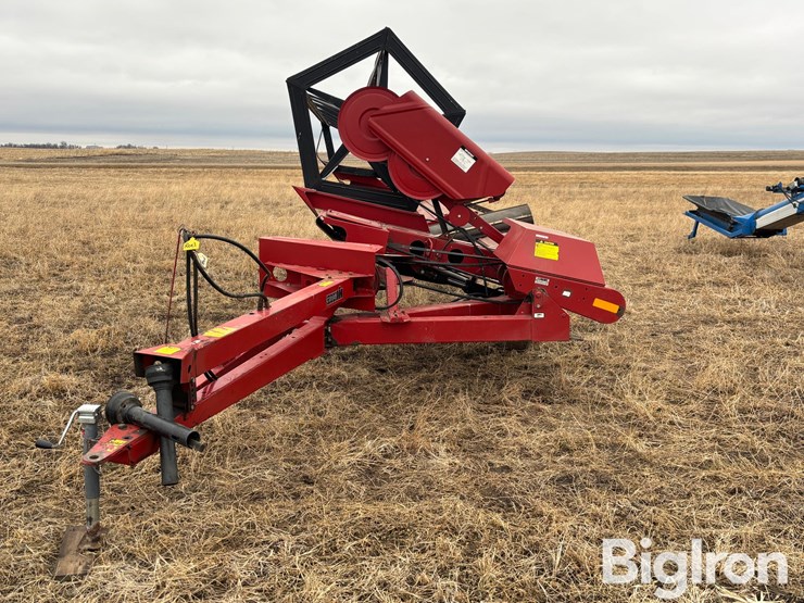 case-725-pull-type-swather-image-8