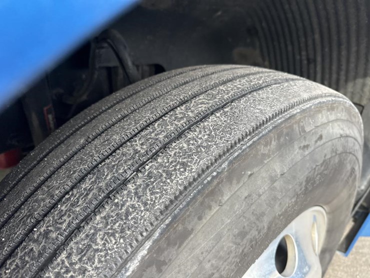 2020-volvo-10-image-54