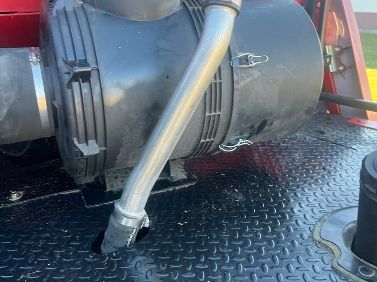 2023-case-ih-8250-image-30