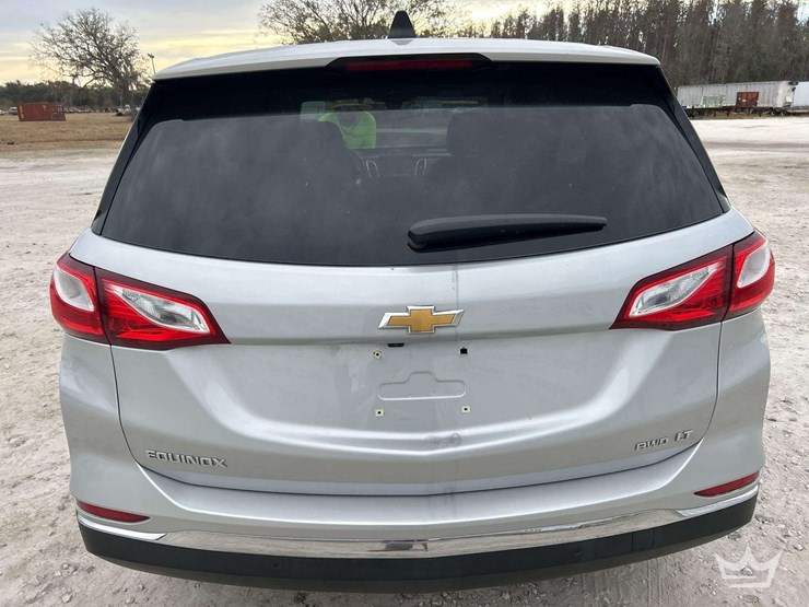 2020-chevrolet-equinox-image-24