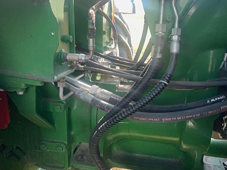 2016-john-deere-9520r-image-71