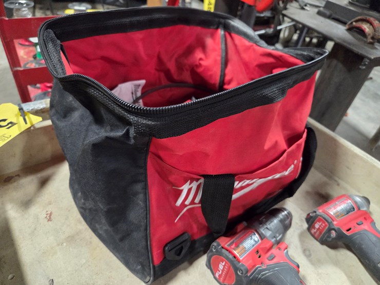 #5417-•-(5)-milwaukee-tools-w/-(5)-batteries-and-more-image-13