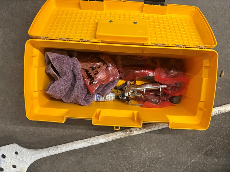 #2309-•-graco-gh-733-roof-coating-sprayer-image-12