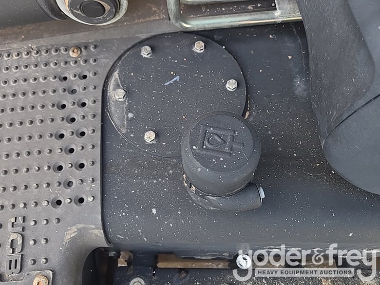 2017-jcb-3cx-image-82