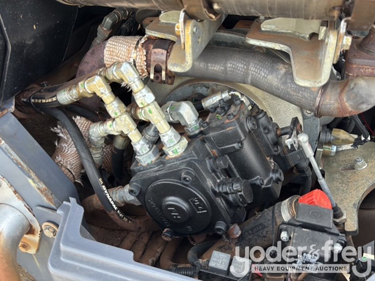 2017-dynapac-cc1300c-image-17