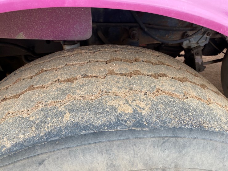 #400-•-1988-freightliner-boom-pump-truck-(has-wi-title)-(arpin,-wi)-image-12