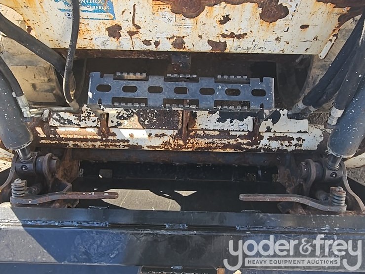 2019-bobcat-t450-image-9