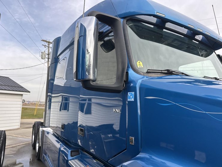 2022-volvo-10-image-20