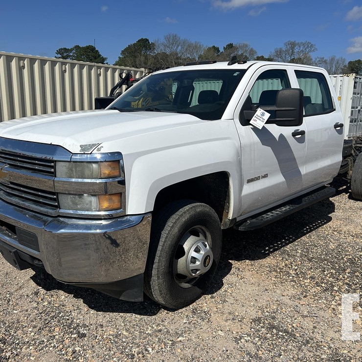 2016 CHEVROLET 3500