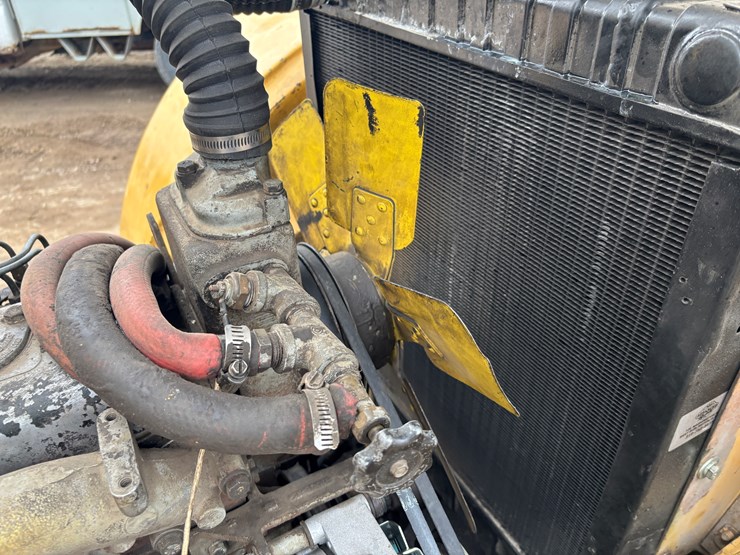 #2302-•-hyster-275-forklift-image-28